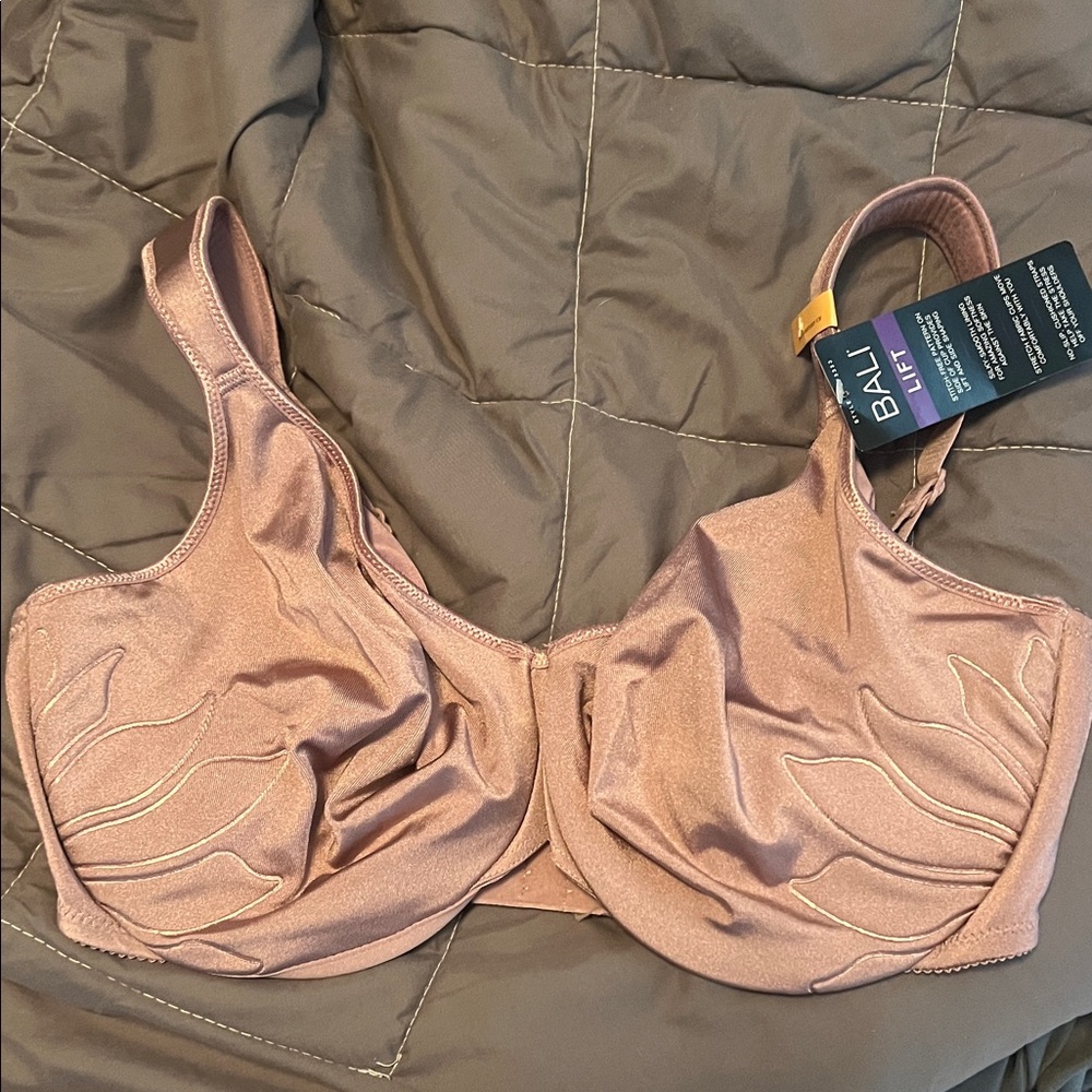 NWT Bali Lift Bra
